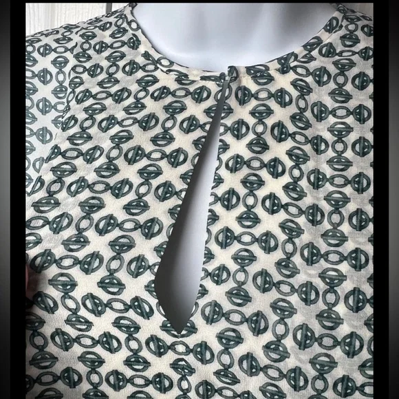 TORY BURCH Chain Print Silk Blouse English Green Long Sleeve Pleated Top 2 - Picture 7 of 10